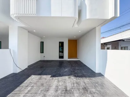 Modernes 3-Schlafzimmer, 3-Badezimmer Haus in Chalong, Phuket