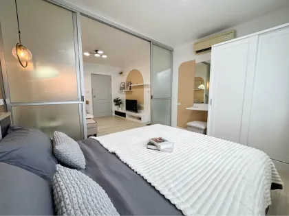 普吉岛Kathu D Condo 一卧室泳池景公寓