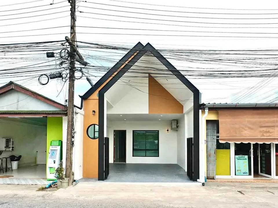 Villa Renovada de 3 Habitaciones en Planta Baja en Phuket Town