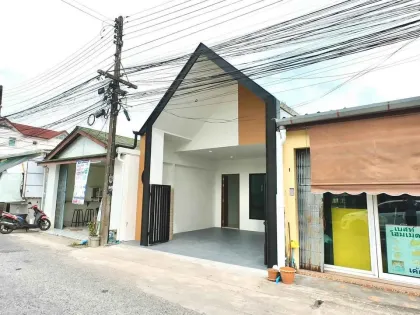 Villa Rénovée de Plain-Pied 3 Chambres à Phuket Town