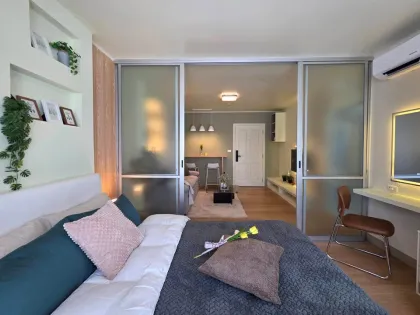 Apartamento renovado en Dcondo Mine Kathu de 1 dormitorio en venta