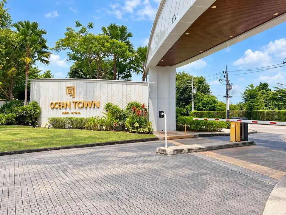 普吉府库谷 Ocean Town项目4卧3卫联排别墅出售