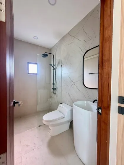 Villa con piscina cerca del aeropuerto de Phuket y el mar