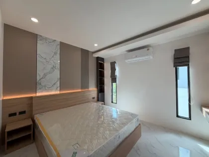 Villa con piscina cerca del aeropuerto de Phuket y el mar