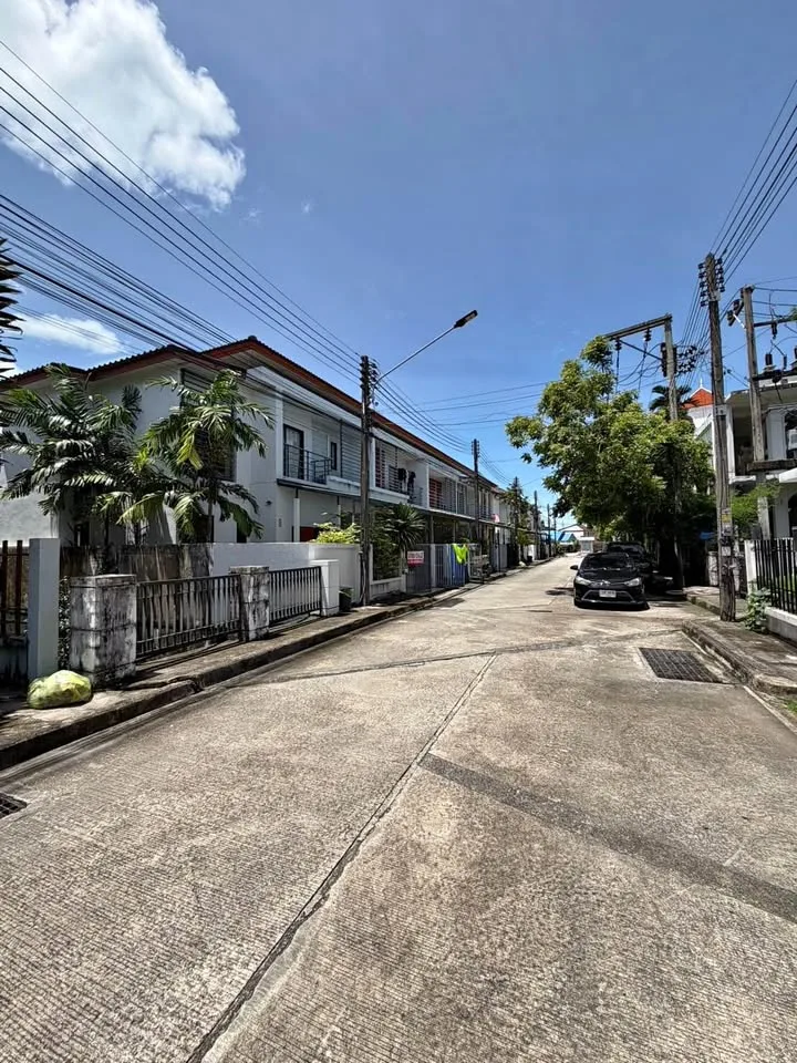 บ้าน 3 ห้องนอน 3 ห้องน้ำ พร้อมเฟอร์นิเจอร์ ใกล้ ICON PHUKET ที่ Rawai