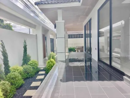Casa independiente de 3 dormitorios y 2 baños en Suan Neramit 1, Rawai