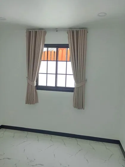 Casa renovada de una planta con 3 habitaciones cerca del muelle de Chalong