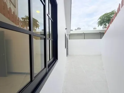 Casa renovada de una planta con 3 habitaciones cerca del muelle de Chalong
