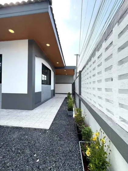 Casa gemela de una planta 2 habitaciones 2 baños por 4.99M THB