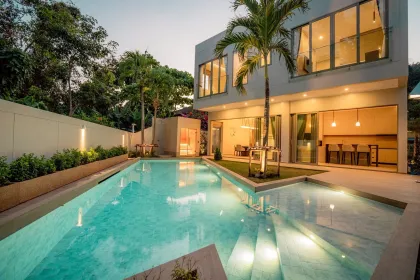 Neue Poolvilla zum Verkauf in Chalong, Phuket