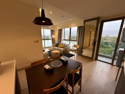Кондо с 2 спальнями и видом на озеро в Laguna Lakeside, Bang Tao