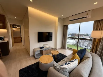 Кондо с 2 спальнями и видом на озеро в Laguna Lakeside, Bang Tao