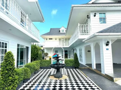 Villa de luxe 5 chambres avec piscine et grand terrain à Cherng Talay