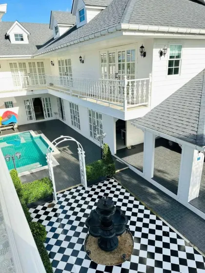Villa de luxe 5 chambres avec piscine et grand terrain à Cherng Talay