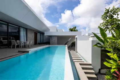 Новая премиальная вилла с 3 спальнями и бассейном в Clover Residence, Таланг