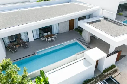 Новая премиальная вилла с 3 спальнями и бассейном в Clover Residence, Таланг