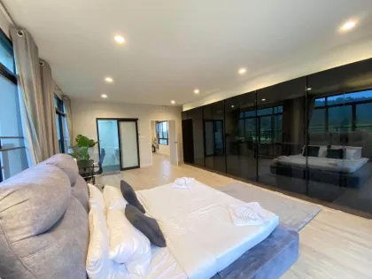 Villa à Kathu 5 chambres avec piscine privée à vendre