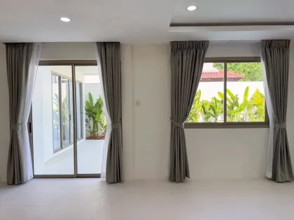 4-Bedroom 5-Bathroom Villa with Private Pool in Chalong
