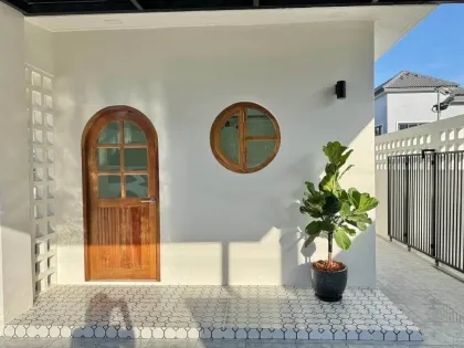 Casa Independiente de 3 Habitaciones en Bang Jo, Phuket
