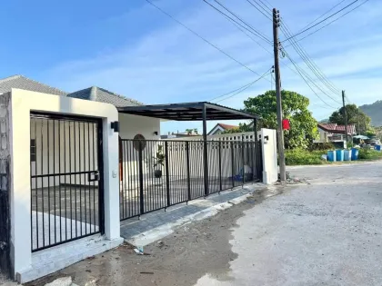 Casa Independiente de 3 Habitaciones en Bang Jo, Phuket