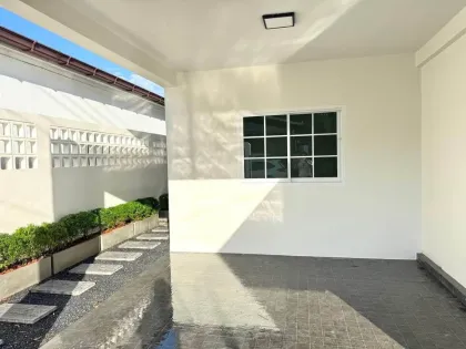Casa Independiente de 3 Habitaciones en Bang Jo, Phuket