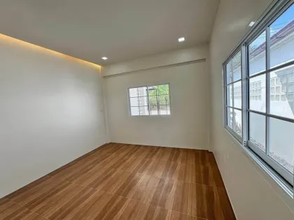 Casa Independiente de 3 Habitaciones en Bang Jo, Phuket