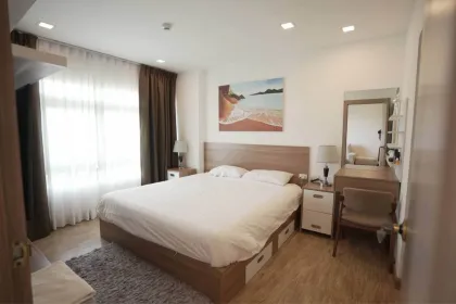 Spacious 1-Bedroom Apartment in Calypso Condominium, Nai Harn