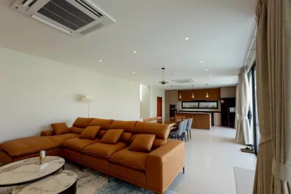Luxuriöse 4-Schlafzimmer-Poolvilla in der Nähe des Rawai-Strands