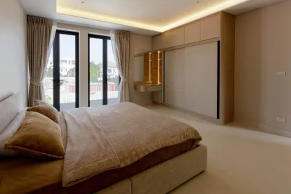 Luxuriöse 4-Schlafzimmer-Poolvilla in der Nähe des Rawai-Strands