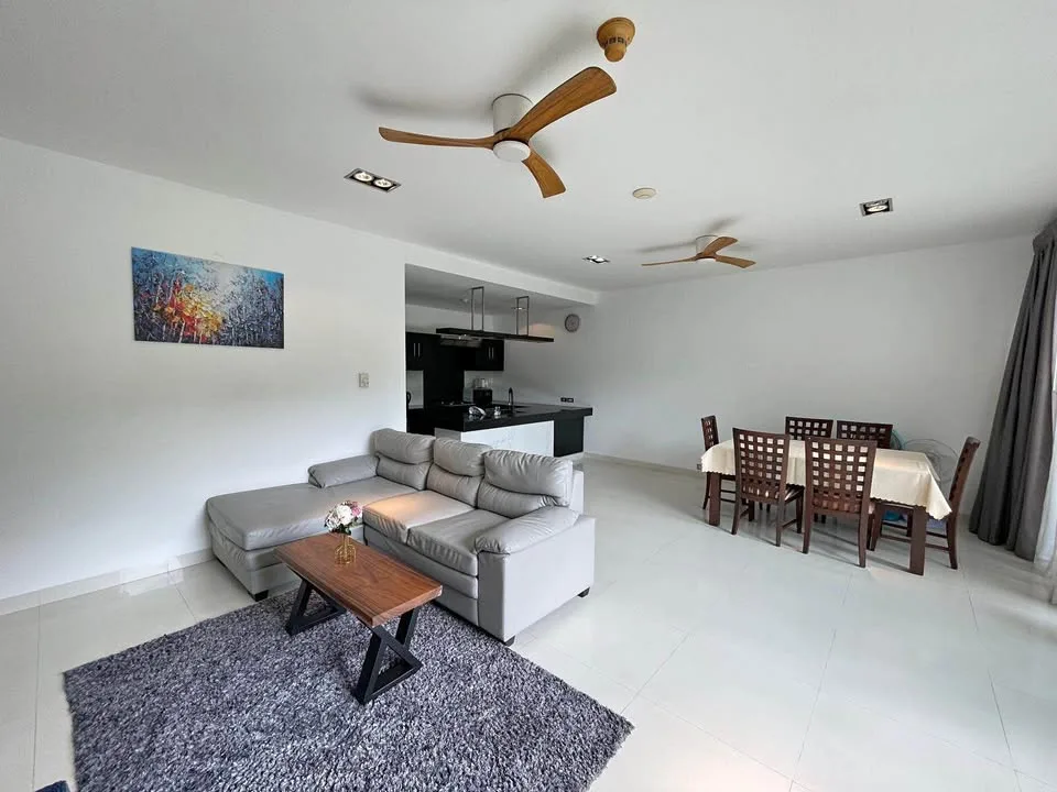 115 sqm 3-Bedroom Apartment with Pool Access in Kamala