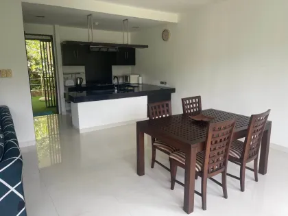 115 sqm 3-Bedroom Apartment with Pool Access in Kamala
