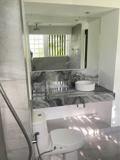 115 sqm 3-Bedroom Apartment with Pool Access in Kamala
