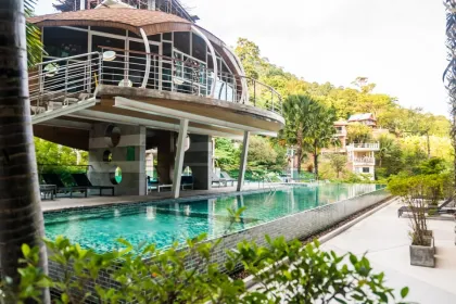 Студия с 1 спальней и выходом к бассейну в The Emerald Terrace, Патонг