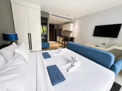 Студия с 1 спальней и выходом к бассейну в The Emerald Terrace, Патонг