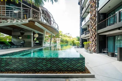 Студия с 1 спальней и выходом к бассейну в The Emerald Terrace, Патонг