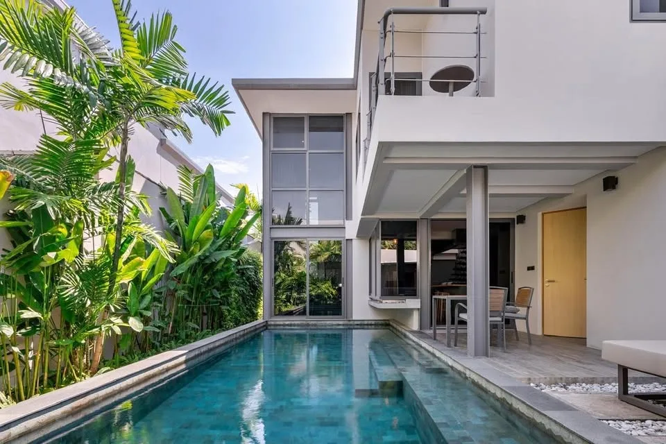 Moderne Luxus-Villa mit 2 Schlafzimmern und privatem Pool in Bang Tao