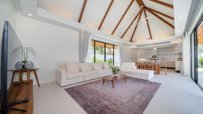 วิลล่าสระว่ายน้ำสุดหรู 4 ห้องนอนใน Anchan Villa เฟส 1, ลายัน