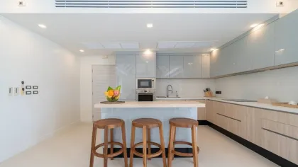 วิลล่าสระว่ายน้ำสุดหรู 4 ห้องนอนใน Anchan Villa เฟส 1, ลายัน