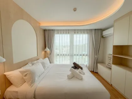 Bright 2-Bedroom Condominium Near Kamala Beach