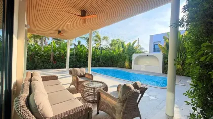 Современная вилла с 3 спальнями и бассейном в Бангджо, Пхукет