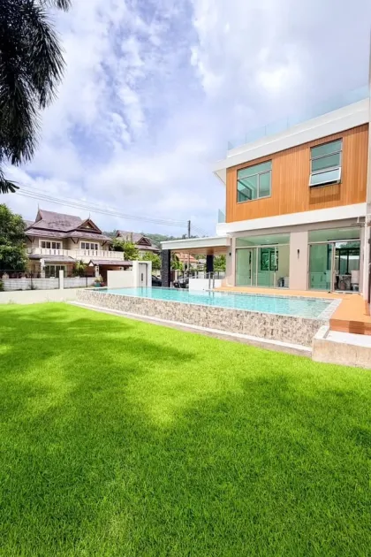New 4-Bedroom Pool Villa Under Construction in Chalong