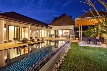 Moderna Villa de 4 Dormitorios con Piscina en Rawai Phuket