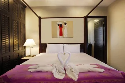 Moderna Villa de 4 Dormitorios con Piscina en Rawai Phuket