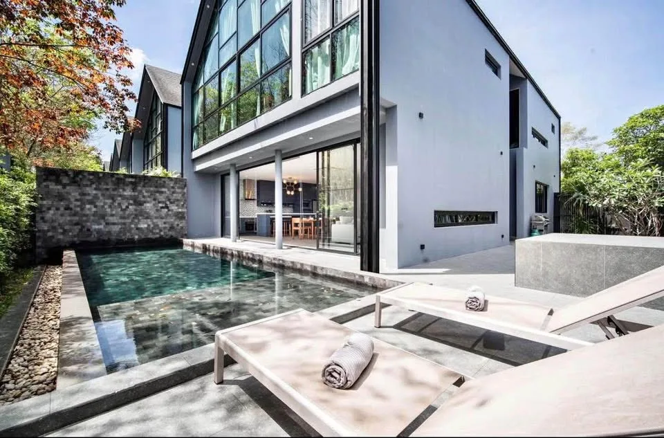 Moderne Loft-Villa mit 3 Schlafzimmern und 4 Bädern in The Granary (Wallaya)