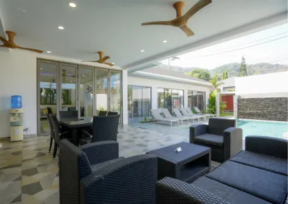 Luxusvilla mit 3 Schlafzimmern und Pool nahe Rawai & Nai Harn