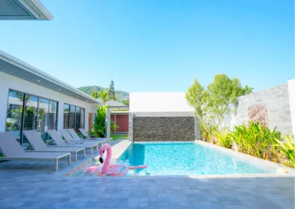 Luxusvilla mit 3 Schlafzimmern und Pool nahe Rawai & Nai Harn