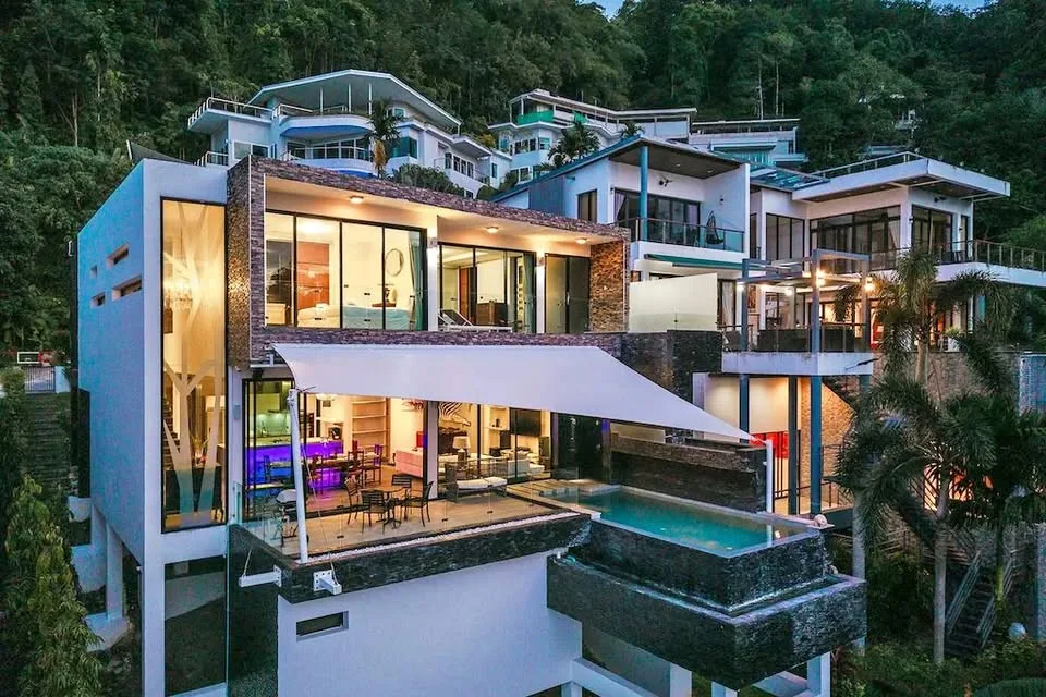 Private 4-Bedroom Hillside Pool Villa in Choeng Thale