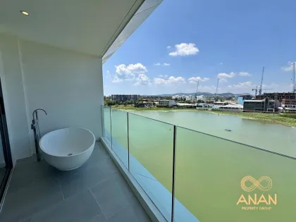 Премиум Апартамент с 3 Спальнями на Углу возле Boat Avenue