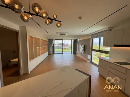 Премиум Апартамент с 3 Спальнями на Углу возле Boat Avenue