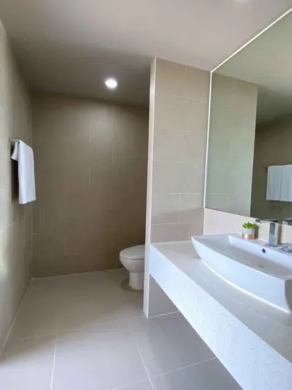 Appartement 2 Chambres 2 Salles de Bain au Veloche Group Condominium, Plage de Karon